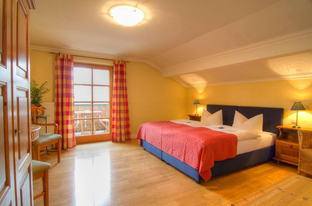 Hotel Oberwirt Obing Екстер'єр фото