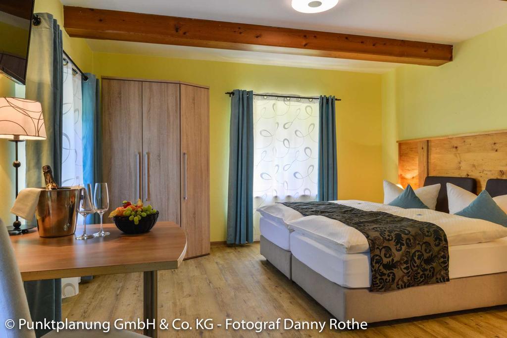 Hotel Oberwirt Obing Екстер'єр фото