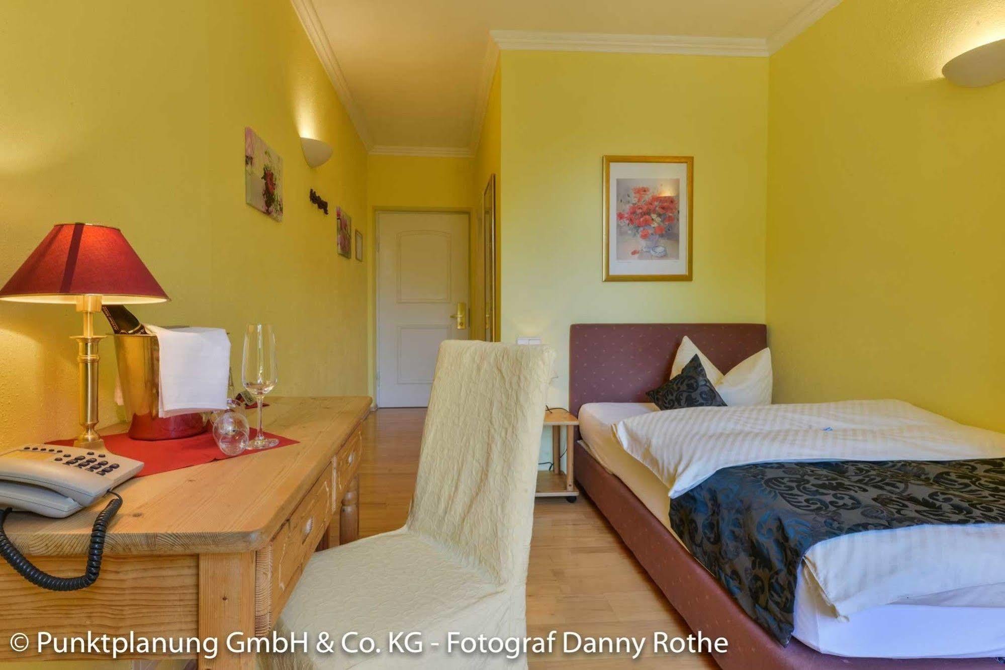 Hotel Oberwirt Obing Екстер'єр фото