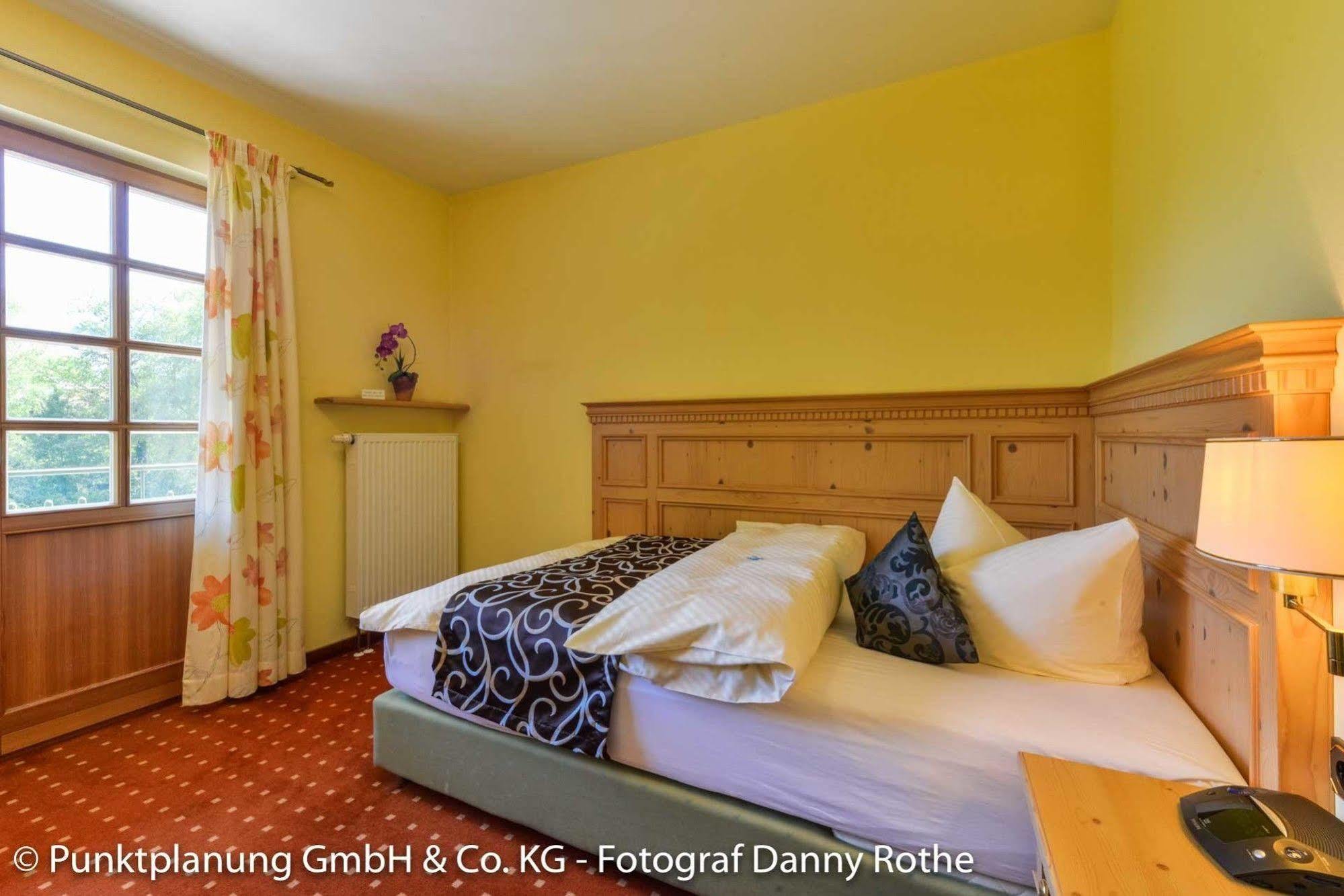 Hotel Oberwirt Obing Екстер'єр фото
